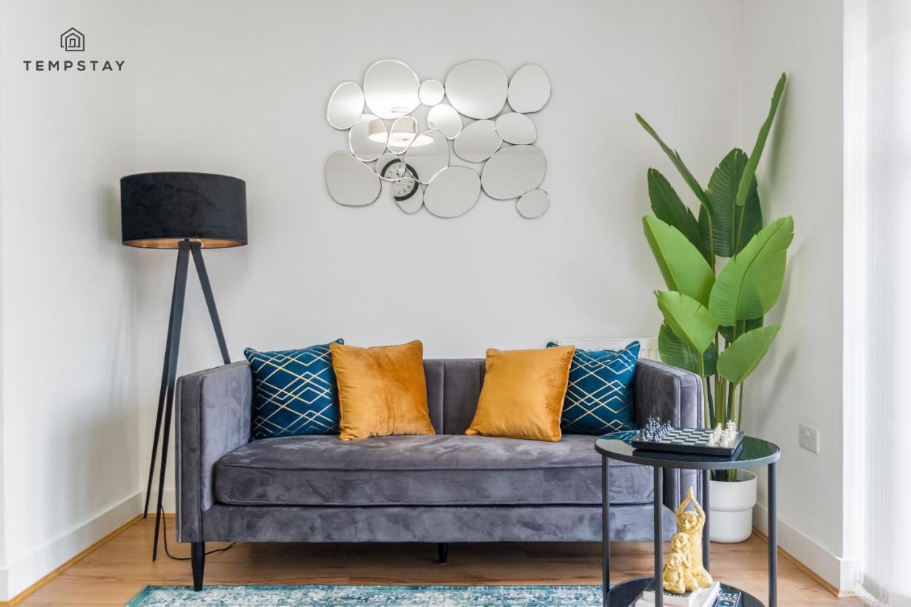 Stylish 4 Bed Family Home At Madejski, Reading University מראה חיצוני תמונה